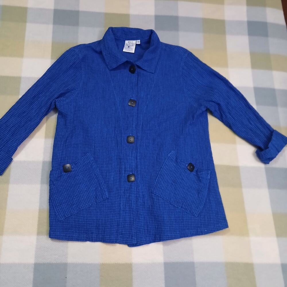 mill valley clothing company Blue Check Chunky Button-Up Size Medium With...